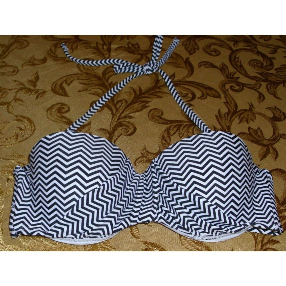 Bikini Top Xhilaration Cheveron Print Padded Underwire Bra Halter Style Size M
